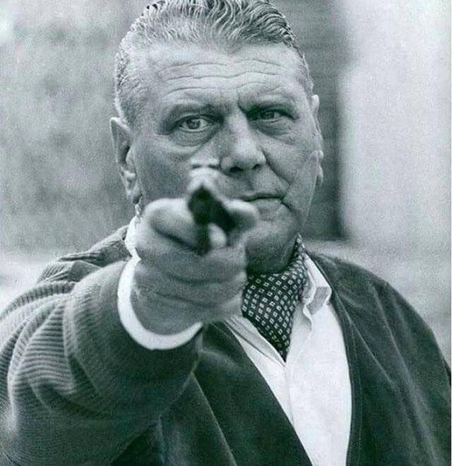 一个特种兵的传奇这个刀疤脸被称为欧洲恶棍世界最危险的男人