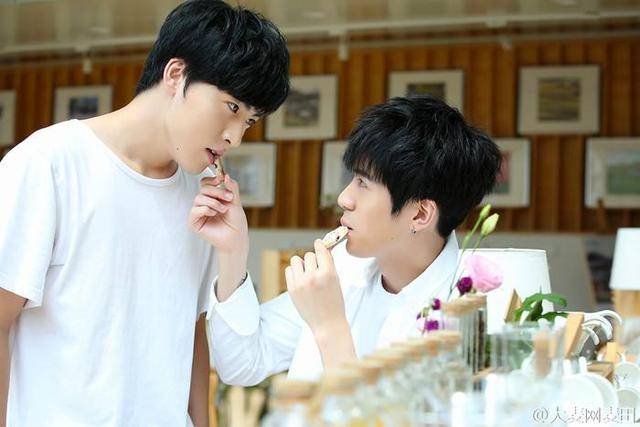 男神帅哥男男同志腐剧《烟袋斜街10号》