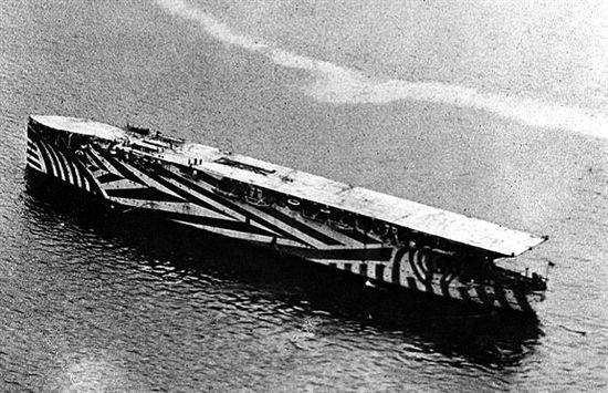 世界第一艘航空母舰图片
