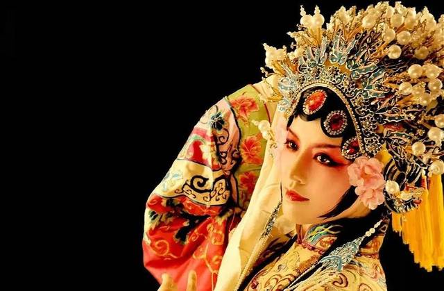 戯曲図文精品文庫 中国京劇戯衣図譜(中国語) 中国京剧服装图谱- - 中国
