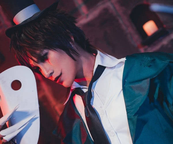 第五人格:同是cos杰克,看到图5,仿佛感受了被追捕的恐惧!