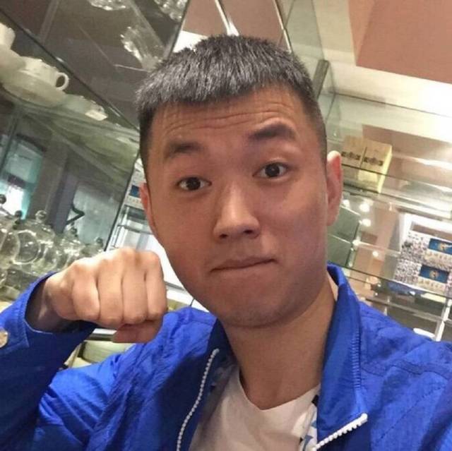 药水哥被嘲是不是小学学历?霸气讲出学历后网友问:直播是副业吧