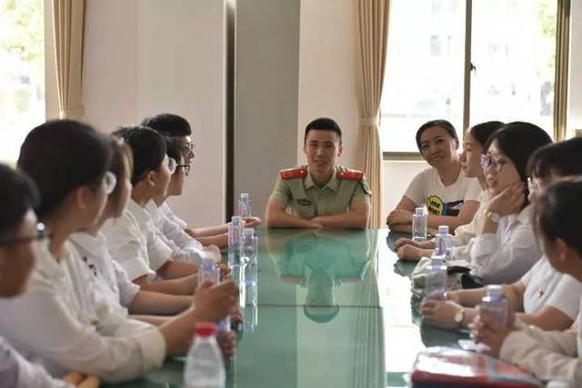 【学院动态】数计学院组织学生党员赴武警