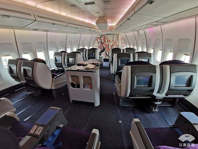 体验了一把"专机",中国国航机龄25年的波音744商务舱