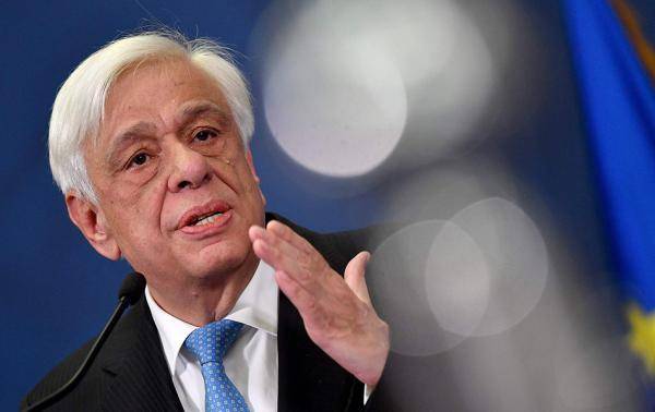 希腊总统宣布解散议会,将于下月提前举行大选