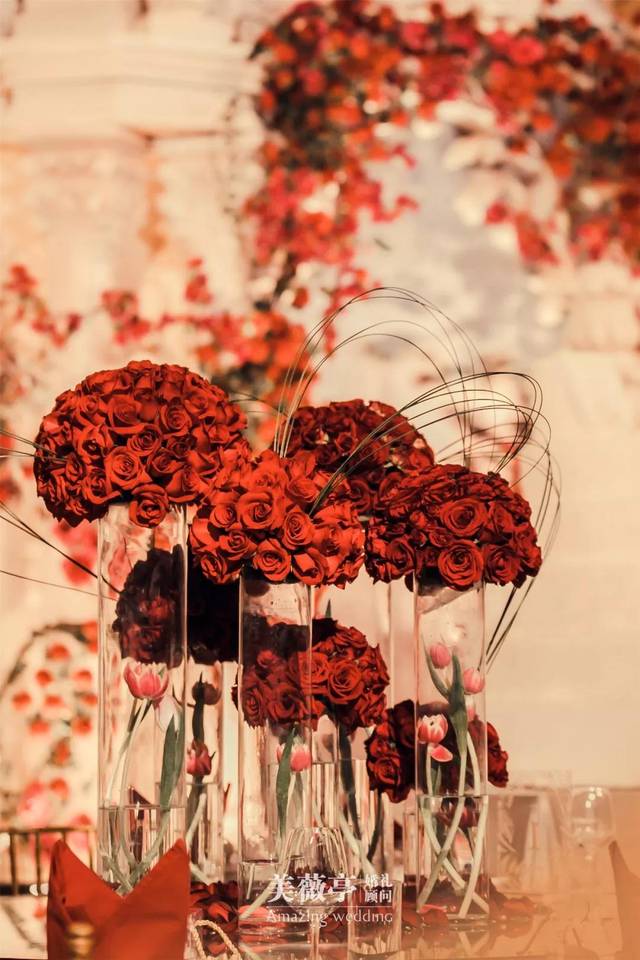 《美女与野兽》神还原,绝不仅仅是巴洛克风城堡和遍地红玫瑰