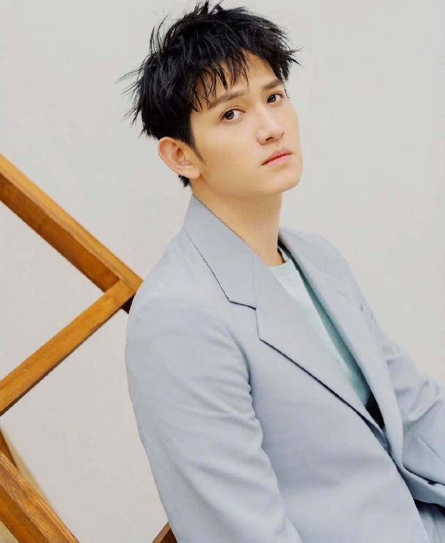 值得欣赏的人数不胜数,值得爱的人一生难求,这