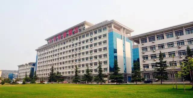 河南日报:黄河科技学院 办一所对学生最负责任的大学