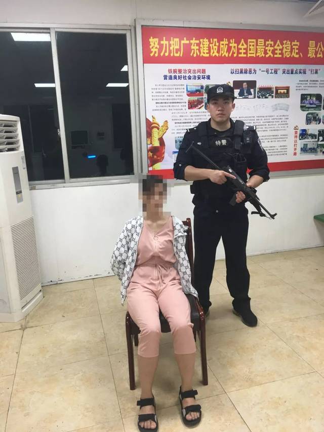 在執勤民警的仔細排查下,一男一女兩名犯罪嫌疑人被當場抓獲,並已順利