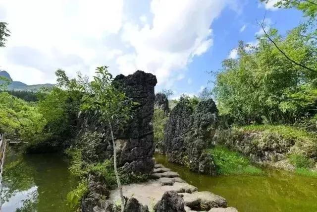 这个暑假去哪里?主持人带你去旅行!带你感受不