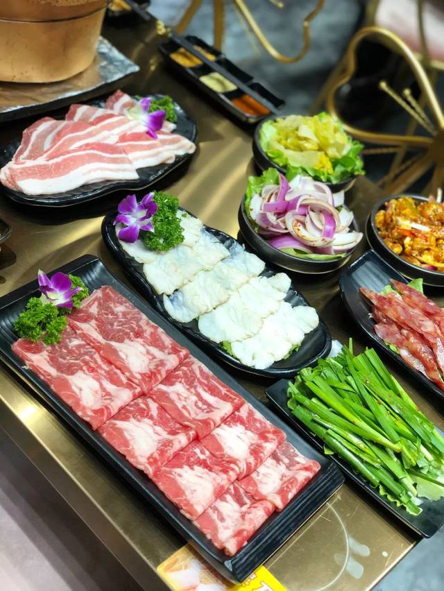 【烤肉神器"瓦片烧"】仅99抢购原价219元 瓦社瓦片烤肉 2-3人餐!