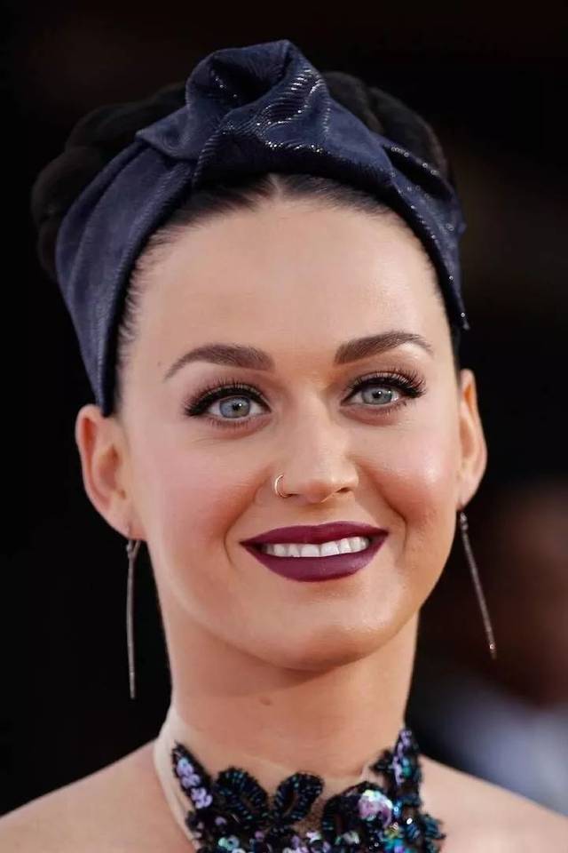 走一次红毯被制成表情包恶搞五年,katy perry应该万万也没想到!
