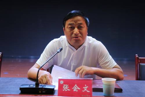 张会文强调,全县各级各类学校要把校园安全工作摆在突出位置,在思想上