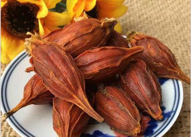 温水加一物,每天喝一杯,清咽润肺,排肺毒!