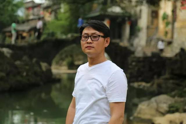 《天涯》《作品》《青春》《滇池》《飞天》《鹿鸣》《骏马》等刊