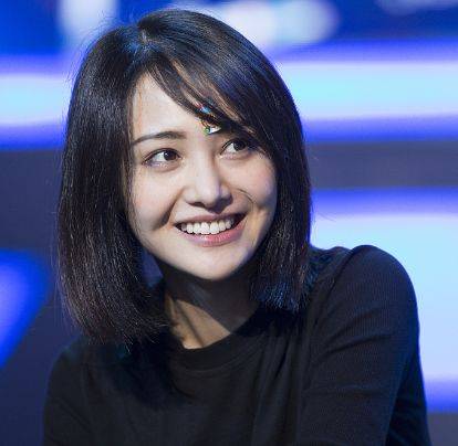 郑爽录节目带男友张恒陪同,高调喊话想生三个