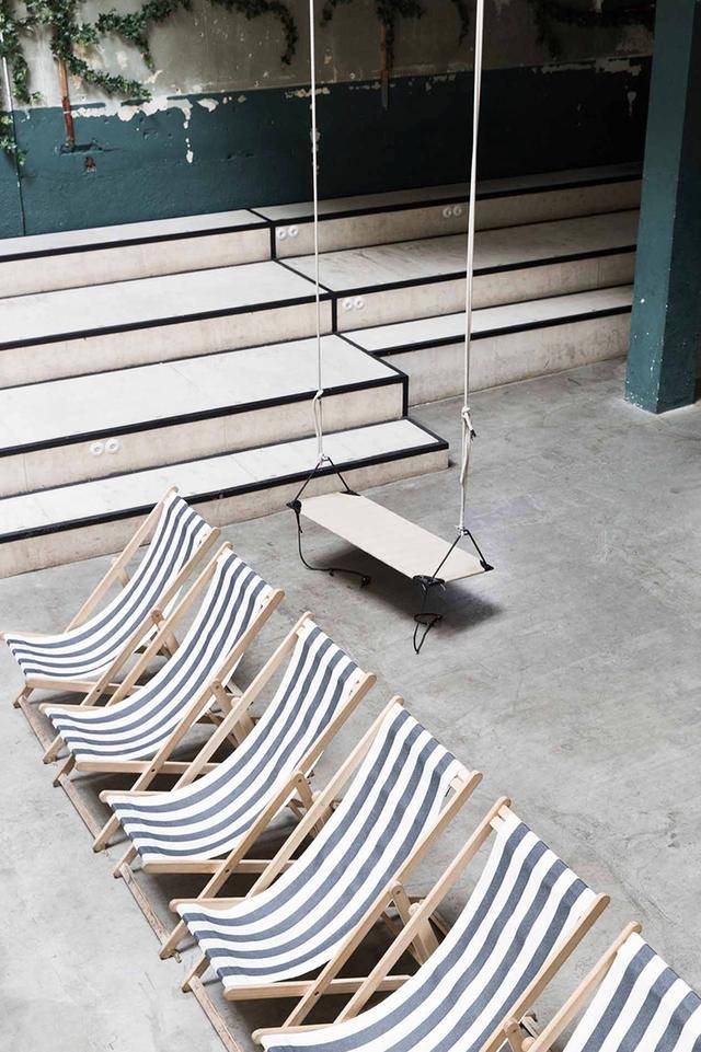 马德里火了家色情电影院,大人小孩都爱去?