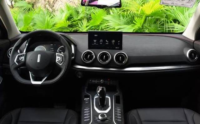 WEY VV5对比哈弗H6,高端SUV1.5T价格下探,