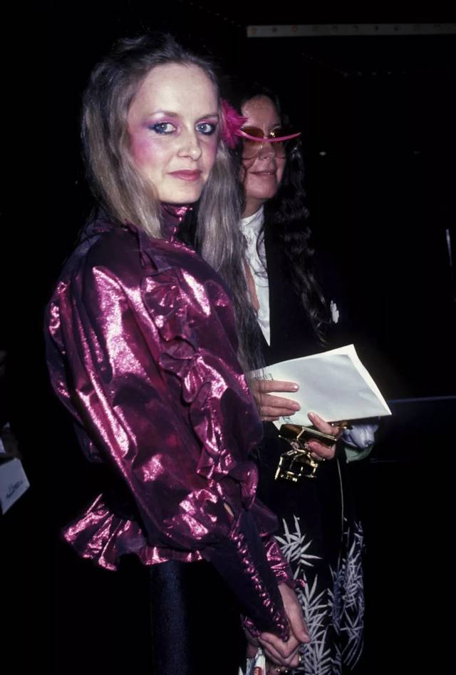 2003年,twiggy 推出全新的唱片"midnight blue".