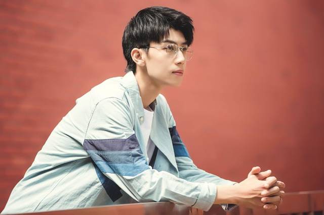 任宥纶《我的盖世英雄》现场写真曝光 清秀帅气天然无公害_手机搜狐网