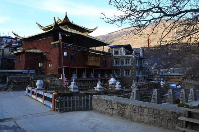 中国传统民居 青藏高原民居 热啊网