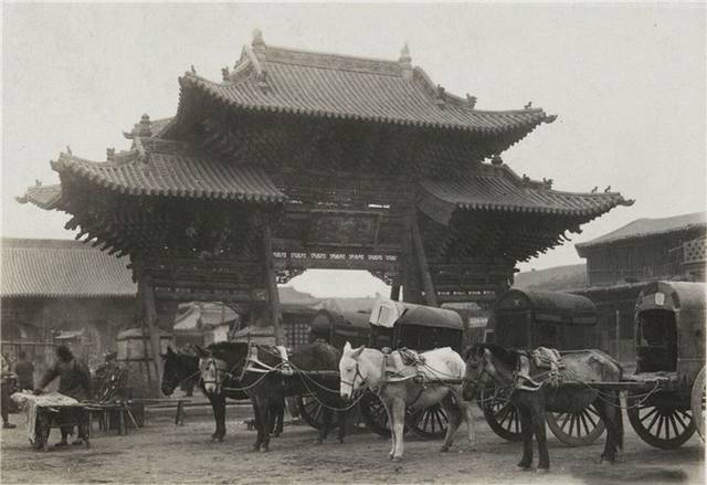 的呼和浩特,康熙征噶尔丹驻跸延寿寺,归化城外
