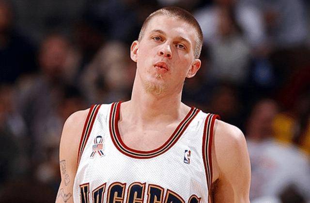 还记得"鸟人"安德森吗?身材发福了,发型也大变样了_手机搜狐网