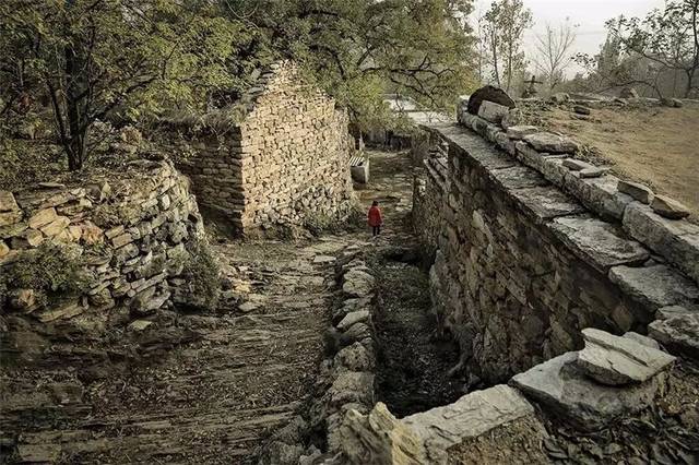 古代的村庄怎么选址的,_大山谷图库