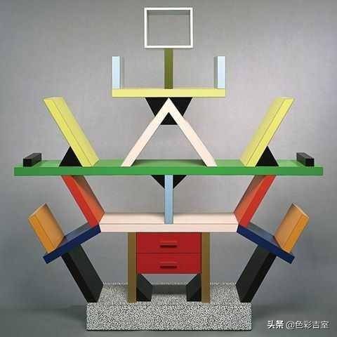 索特萨斯设计的博古架 图片来源于网络