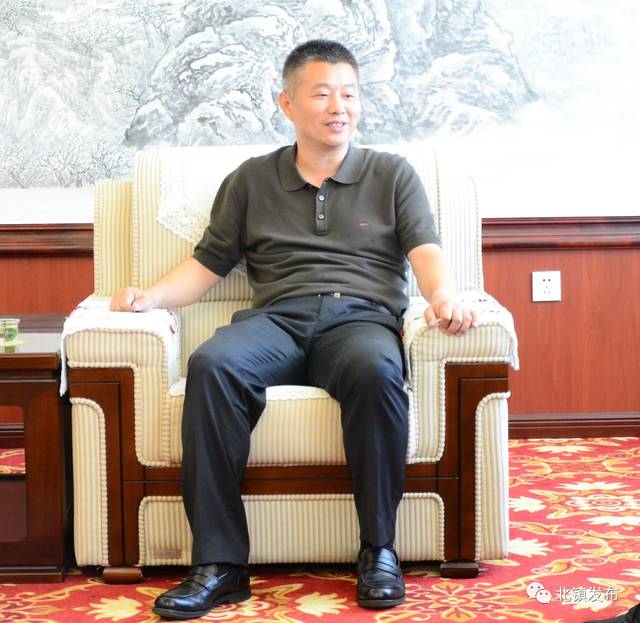 北镇市委书记刘鑫会见奥运冠军张宁