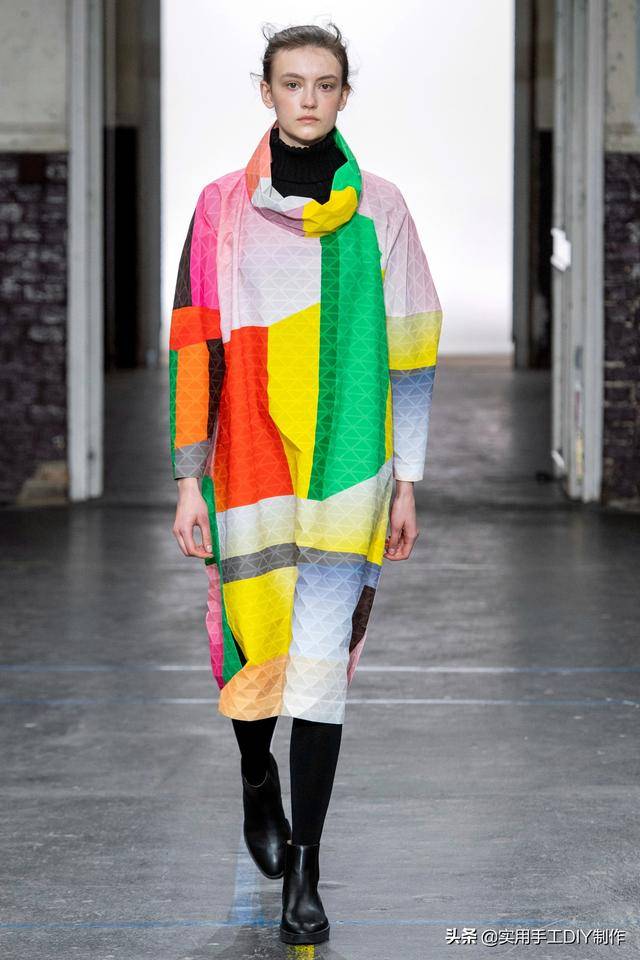「美图分享」缤纷菱格:issey-miyake(三宅一生)2019秋冬季成衣秀