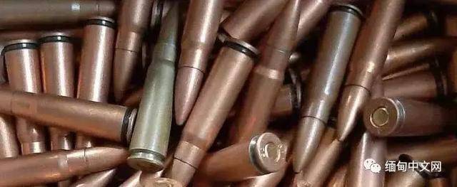 海洛因660克,冰毒275克,咖啡因473克,9mm cal 枪1支,m22 带有瞄准镜的