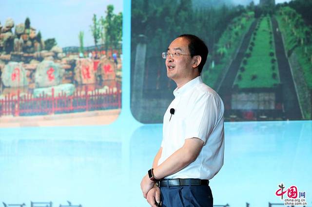 中共宝鸡市委常委,扶风县委书记周宇松作交流发言.贺冬鹏/摄