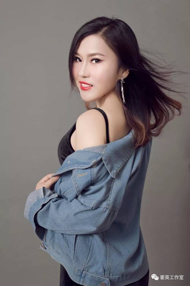 明星影像超燃海量美图带你看歌手瞿英最美的样子