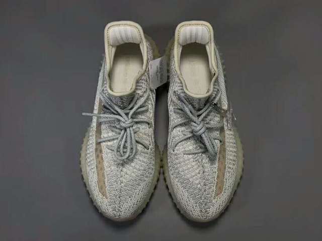 須白滿天星adidasyeezyboost350v2lundrf細節賞析