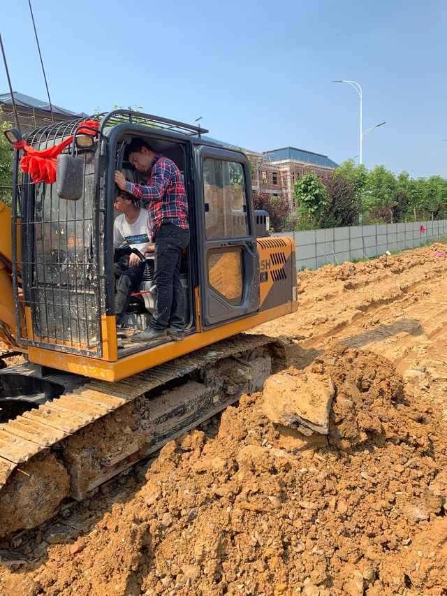 惠龙机械教您旋挖钻机保养小绝招_手机搜狐网