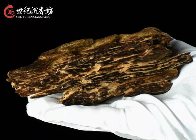 奇楠沉香：聊聊奇楠的价值与真假的一些事儿_搜狐网