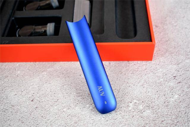 一击到喉,摆脱烟瘾,auv电子烟带给你不一样的体验