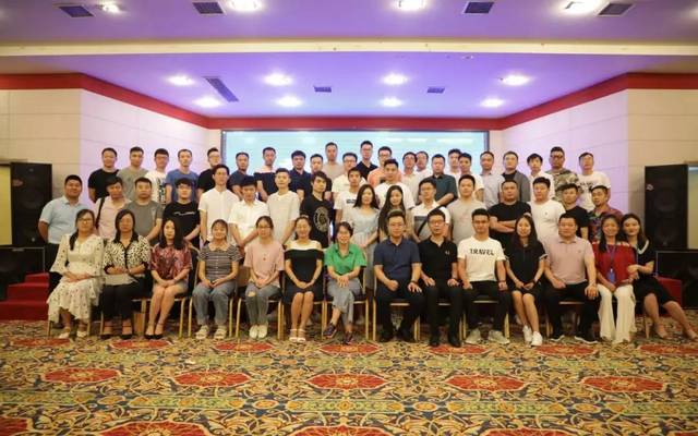 我们在郑州德亿大酒店举行了一场 只属于营销人的聚会!
