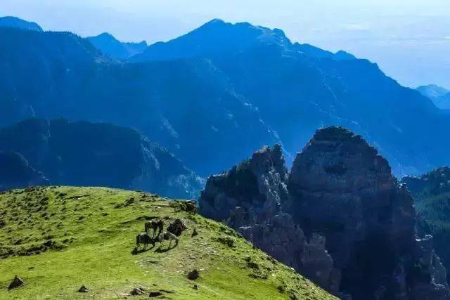 蒙格罕山又名古鮮卑山.