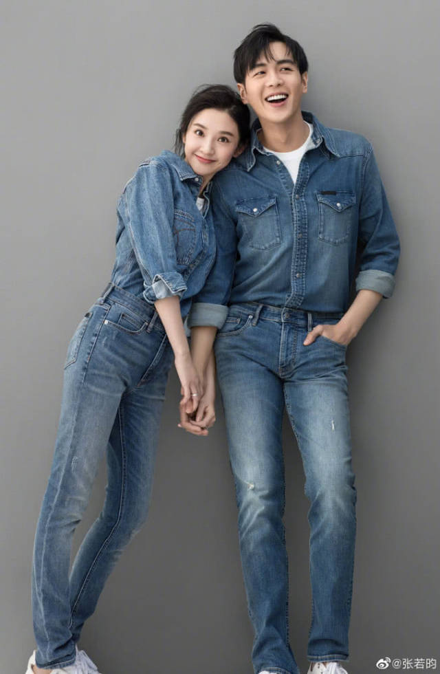 官宣了,张若昀唐艺昕结婚证、婚纱照曝光,两人