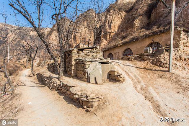 窑洞是黄土高原特有的一种民居形式,多少年来,一直受到人们的青睐