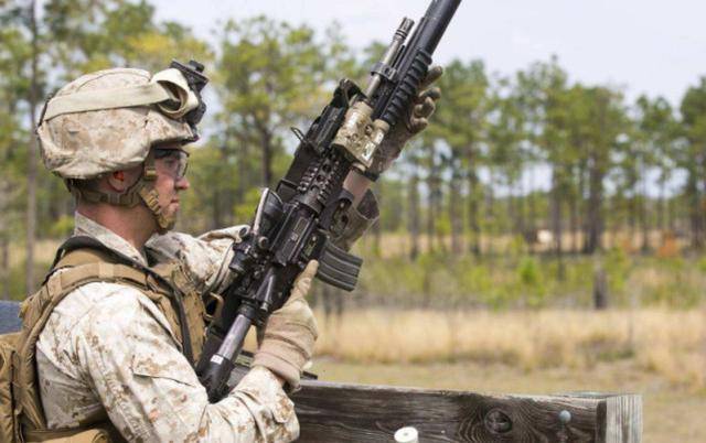 67特种兵是特殊材料制造出来的兵种,他们最擅长人与人之间的火力