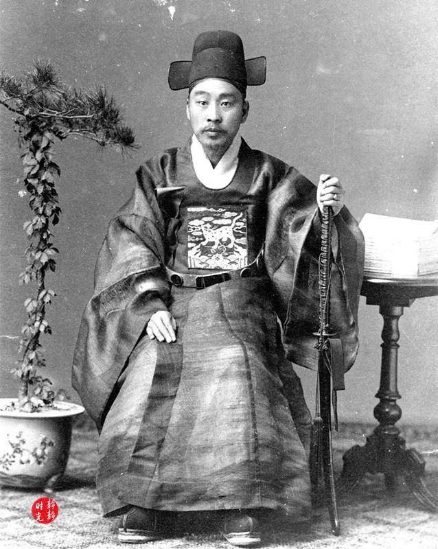 这是百年前朝鲜王朝各阶层的老照片,别再被古装韩剧给骗了_手机搜狐网