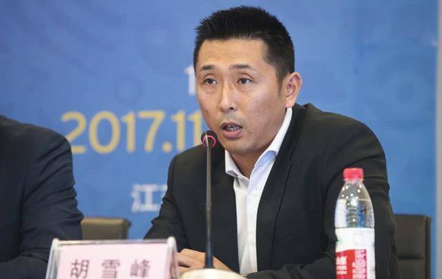 从商也是退役后的一大出路,前福建队球球员林晨耀受困于为自己48号