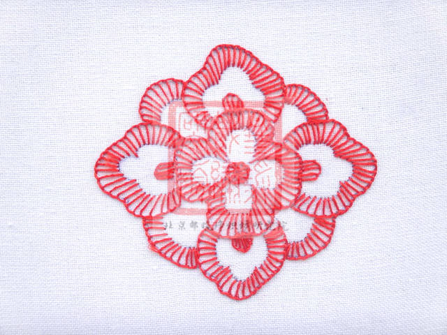 中国刺绣针法之锁边针——花形边锁针