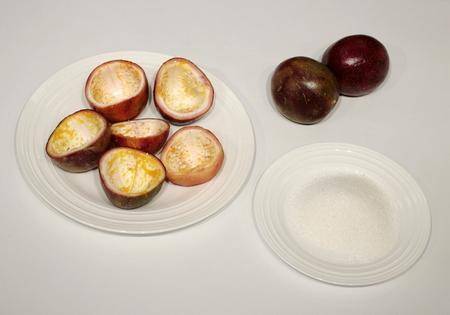 百香果壳煲汤?头一次见这种吃法,鲜味十足,上