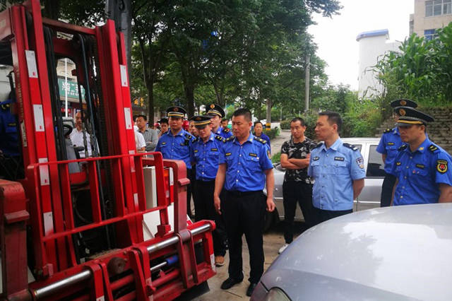 城管警察大队:参与城市管理 维护城市形象