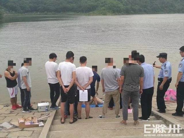 落水的是一名男生,經已與公安求證:7月2日,滁州鳳凰壩發生一起溺水