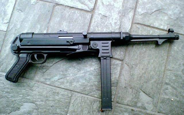 全球4大奇葩枪械:第1被称注油枪第4鹿枪最怪异,越南造